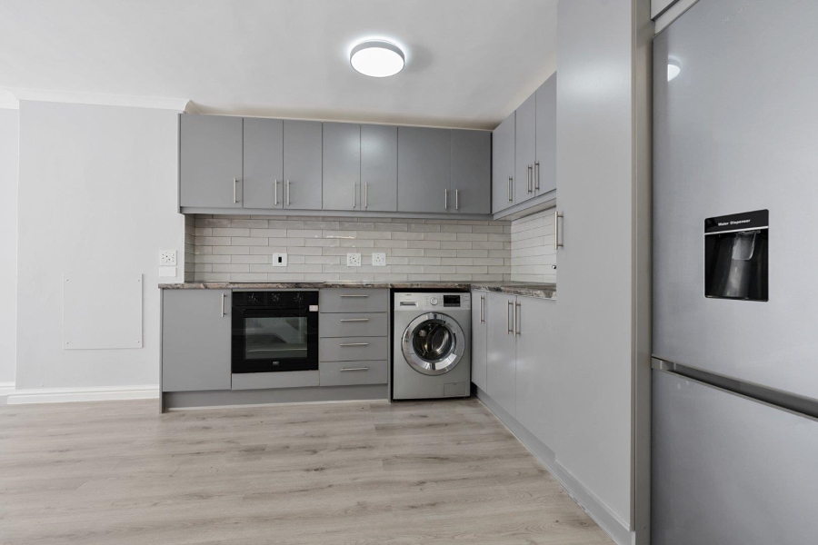 2 Bedroom Property for Sale in Sea Point Western Cape